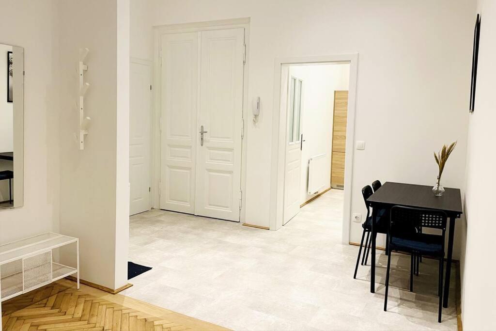 City-Center-Apartment Hip Area, Big & New Vienna Luaran gambar